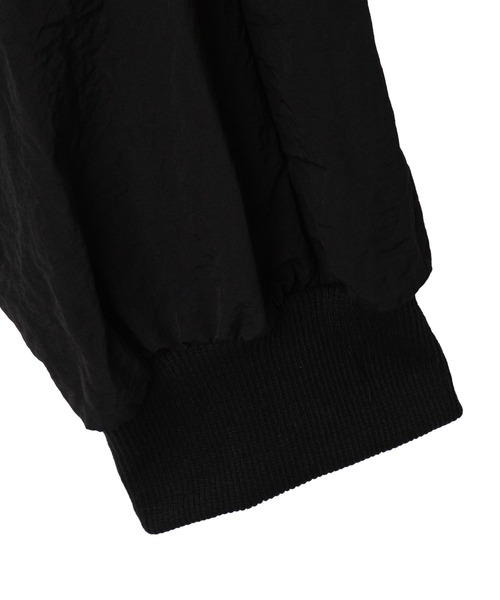 Figments（フィグメンツ）の「ZIPデザインクロップドボンバージャケット（ブルゾン・レディース・カーキ/ブラック・FREE）」の14枚目の写真