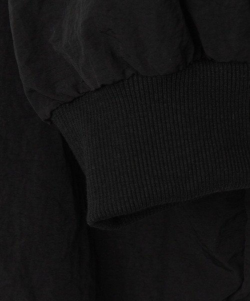 Figments（フィグメンツ）の「ZIPデザインクロップドボンバージャケット（ブルゾン・レディース・カーキ/ブラック・FREE）」の15枚目の写真