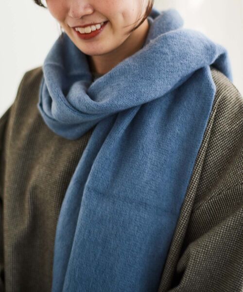 le.coeur blanc（ルクールブラン）の「シャギーカラーストール（ストール/ショール・レディース・オフホワイト/ブルー/イエロー・FREE）」の16枚目の写真