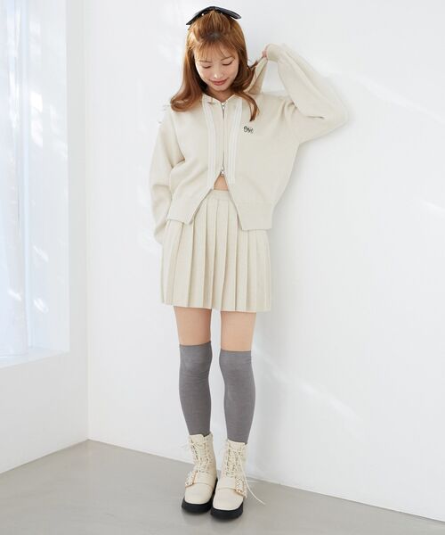 MAJESTIC LEGON(マジェスティックレゴン)の「パールバックルレースアップブーツ(ブーツ・レディース・アイボリー/ブラック・SMALL/X-LARGE/LARGE/MEDIUM)」の4枚目の写真