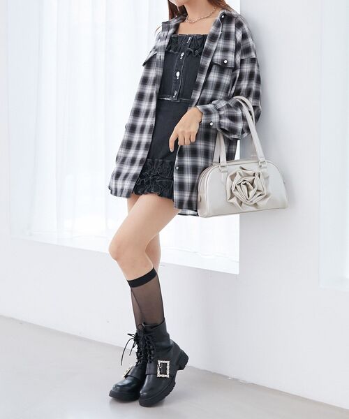 MAJESTIC LEGON(マジェスティックレゴン)の「パールバックルレースアップブーツ(ブーツ・レディース・アイボリー/ブラック・SMALL/X-LARGE/LARGE/MEDIUM)」の13枚目の写真