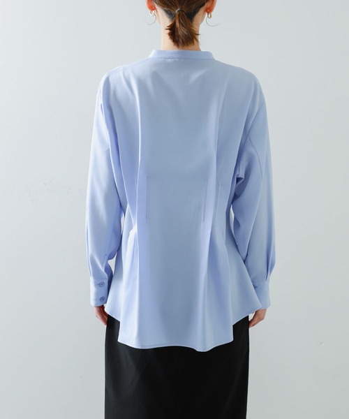 SENSE OF PLACE by URBAN RESEARCH（センスオブプレイスバイアーバンリサーチ）の「バンドカラーウエストタックシャツ（シャツ/ブラウス・レディース・アイボリー/チャコールグレー/ブルー・ONE）」の19枚目の写真