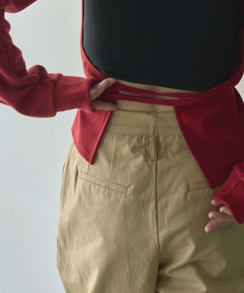 marjour(マージュール)の「BACK OPEN SWEAT(スウェット・レディース・レッド/ブラック・MEDIUM)」の4枚目の写真