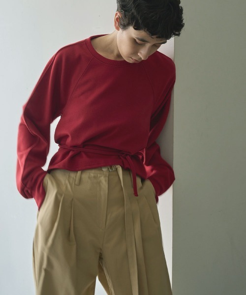 marjour(マージュール)の「BACK OPEN SWEAT(スウェット・レディース・レッド/ブラック・MEDIUM)」の7枚目の写真