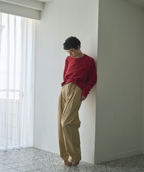 marjour(マージュール)の「BACK OPEN SWEAT(スウェット・レディース・レッド/ブラック・MEDIUM)」の11枚目の写真