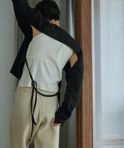 marjour(マージュール)の「BACK OPEN SWEAT(スウェット・レディース・レッド/ブラック・MEDIUM)」の19枚目の写真