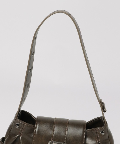 FOREVER 21（フォーエバー トゥエンティーワン）の「【2025SS】フラップベルトバッグ（ショルダーバッグ・レディース・ブラウン/ブルー・FREE）」の8枚目の写真