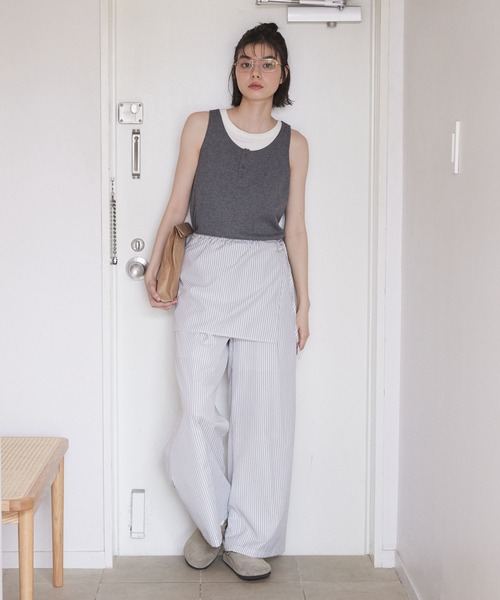 Unblend(アンブレンド)の「【Unblend】フラップ付き レイヤード ワイド イージーパンツ(その他パンツ・レディース・ブラック/ホワイト系/ブルー系・M/S)」の11枚目の写真