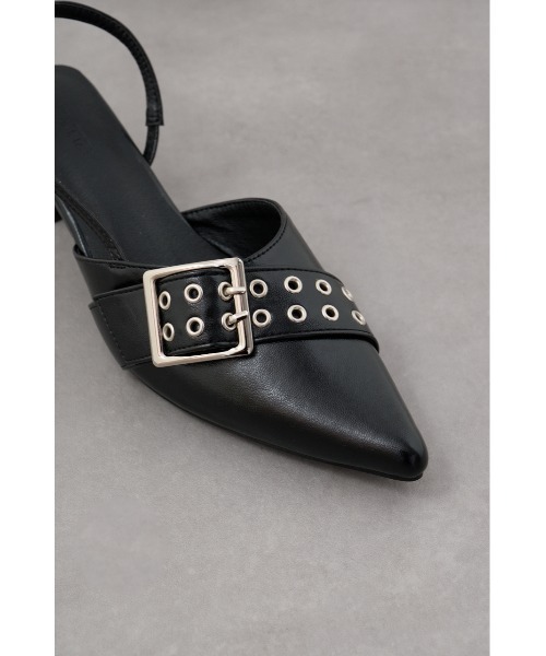 AZUL by moussy（アズールバイマウジー）の「バックルベルトパンプス（パンプス・レディース・レッド/ブラック・SMALL/MEDIUM/LARGE/LL）」の8枚目の写真