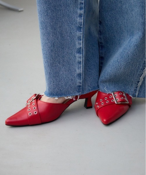 AZUL by moussy（アズールバイマウジー）の「バックルベルトパンプス（パンプス・レディース・レッド/ブラック・SMALL/MEDIUM/LARGE/LL）」の18枚目の写真