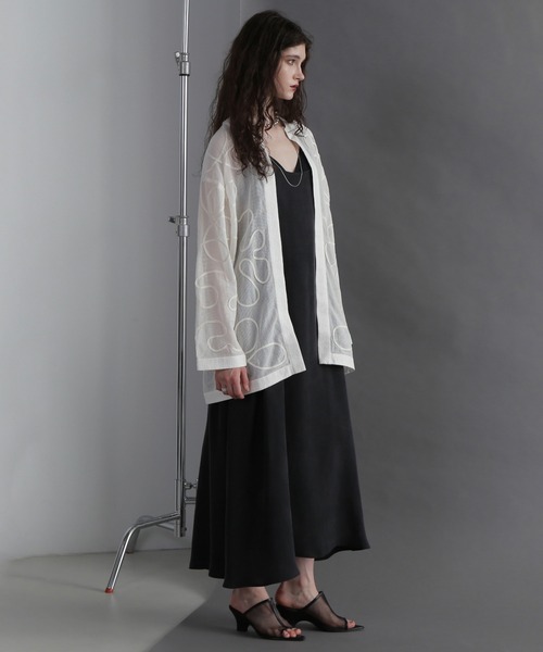ROSE BUD（ローズバッド）の「コードエンブロイダリーカーディガン（カーディガン/ボレロ・レディース・ホワイト/ブラック・ONE SIZE）」の11枚目の写真