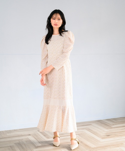 MISCH MASCH(ミッシュマッシュ)の「シアー切替小花柄マーメイドワンピース(ワンピース・レディース・ブラック/アイボリー・S/M)」の4枚目の写真