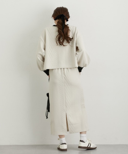 nissen（ニッセン）の「配色デザイン上下セットアップ（トレーナー＋ナロースカート）（セットアップ・レディース・ブラック/アイボリー・M/L）」の19枚目の写真