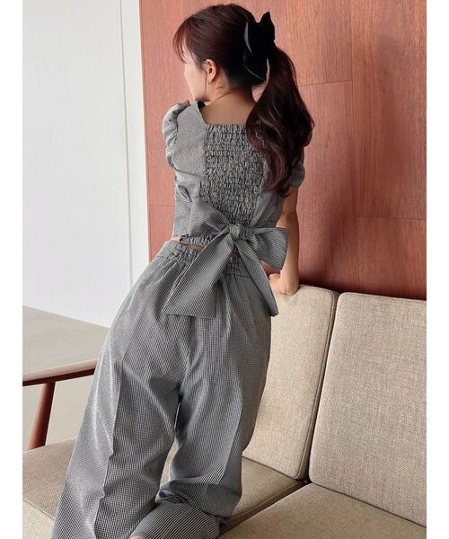 RESEXXY(リゼクシー)の「バックリボンスクエアブラウス【セットアップ着用可能】(シャツ/ブラウス・レディース・アイボリー/ブラック/その他1・FREE)」の1枚目の写真