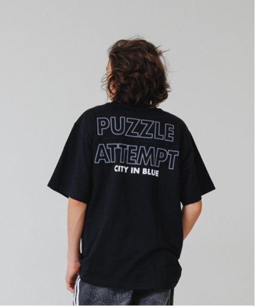 GLAZOS(グラソス)の「【大人向けサイズあり】バックリフレクタープリント半袖Tシャツ(Tシャツ/カットソー・キッズ・ベージュ/ネイビー/ブラック/ホワイト・L/S/LL/M)」の3枚目の写真
