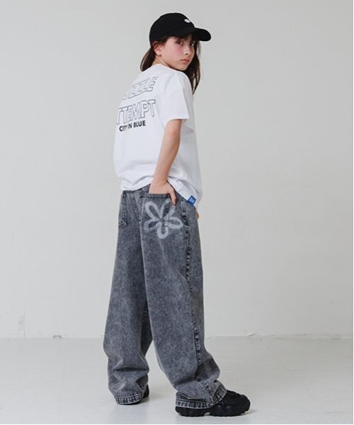 GLAZOS(グラソス)の「【大人向けサイズあり】バックリフレクタープリント半袖Tシャツ(Tシャツ/カットソー・キッズ・ベージュ/ネイビー/ブラック/ホワイト・L/S/LL/M)」の16枚目の写真