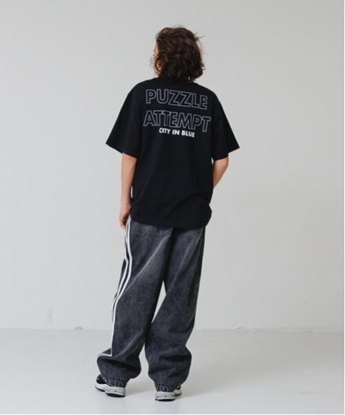 GLAZOS(グラソス)の「【大人向けサイズあり】バックリフレクタープリント半袖Tシャツ(Tシャツ/カットソー・キッズ・ベージュ/ネイビー/ブラック/ホワイト・L/S/LL/M)」の22枚目の写真