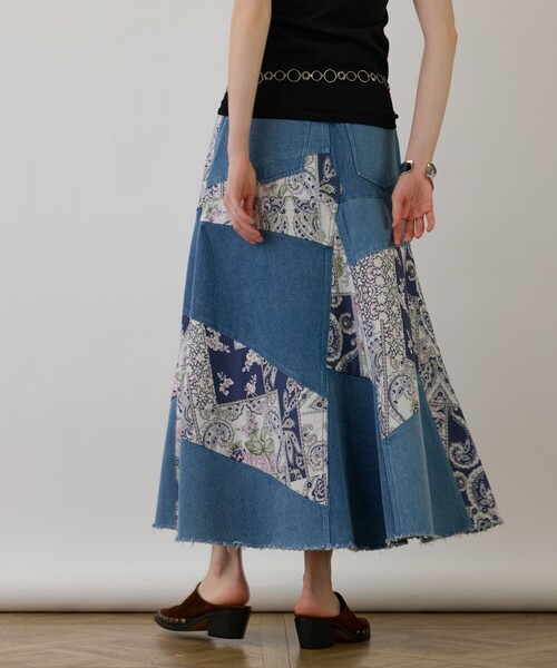 GRACE CONTINENTAL（グレースコンチネンタル）の「スカーフコンビデニムスカート（デニムスカート・レディース・ベージュ/ネイビー・38/36）」の12枚目の写真