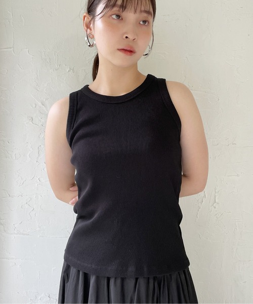 StyleSea（スタイルシー）の「リブタンクトップ（タンクトップ・レディース・ブラック/ベージュ/オフホワイト/グレイッシュベージュ・FREE）」の9枚目の写真