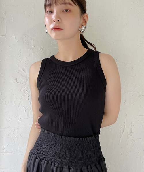 StyleSea（スタイルシー）の「リブタンクトップ（タンクトップ・レディース・ブラック/ベージュ/オフホワイト/グレイッシュベージュ・FREE）」の13枚目の写真