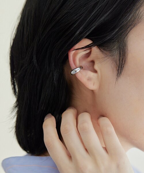 【存在感放つ洗練された印象】CHANEL クリップフープイヤリング 存在感放つ洗練された印象】CHANEL クリップフープイヤリング