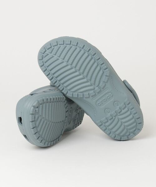 crocs（クロックス）の「クロックス crocs Classic Clog_クラシック クロッグ（サンダル・メンズ・グリーン・25.0cm/23.0cm/24.0cm/26.0cm/27.0cm/28.0cm/29.0cm）」の3枚目の写真