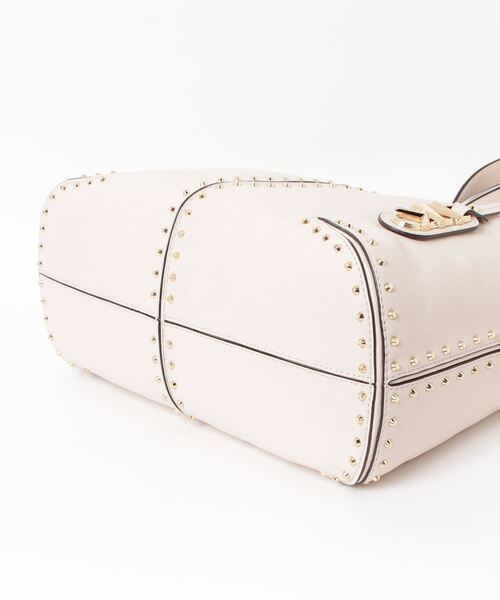 MICHAEL KORS(マイケルコース)の「MICHAEL KORS Astor Large Studded Leather Tote Bag マイケルコース アスター ラージ スタデッド レザートートバッグ(トートバッグ・レディース・ブラウン系/ベージュ・FREE)」の15枚目の写真