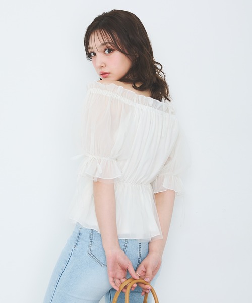 INGNI（イング）の「袖リボンチュールオフショルブラウス（シャツ/ブラウス・レディース・ピンク/オフホワイト/グレー・M）」の5枚目の写真