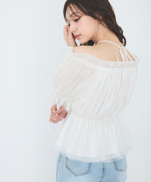 INGNI（イング）の「袖リボンチュールオフショルブラウス（シャツ/ブラウス・レディース・ピンク/オフホワイト/グレー・M）」の4枚目の写真