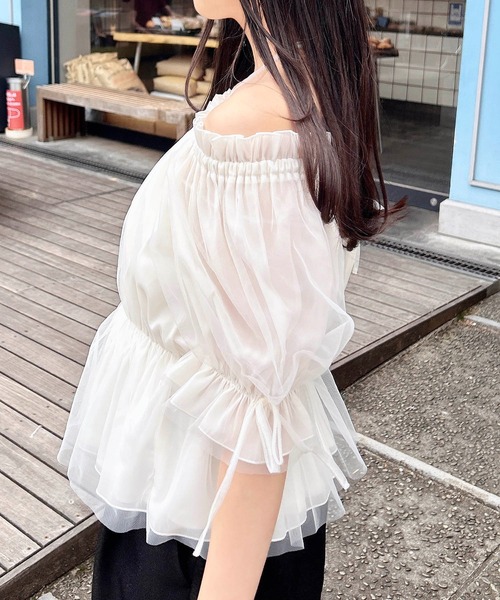 INGNI（イング）の「袖リボンチュールオフショルブラウス（シャツ/ブラウス・レディース・ピンク/オフホワイト/グレー・M）」の10枚目の写真