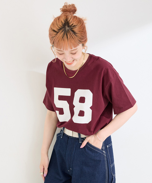 B.C STOCK(ベーセーストック)の「ウォッシャブル / Gleamy/グリーミー ナンバリングTシャツ(Tシャツ/カットソー・レディース・グリーン/ボルドー/サックスブルー・FREE)」の5枚目の写真