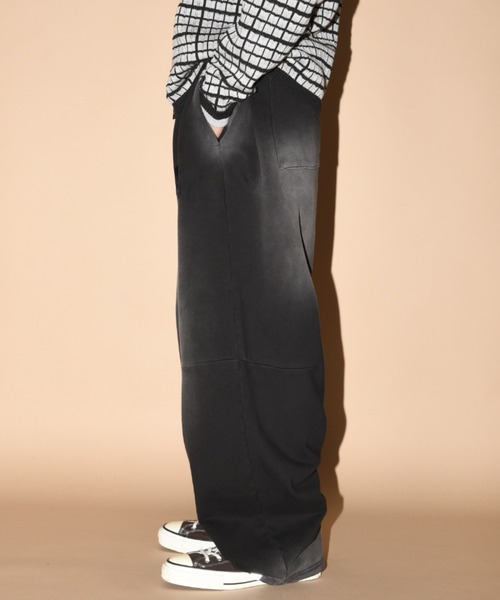 SUPERTHANKS(スーパーサンクス)の「オーバーダイ加工サイドタックワイドパンツ/Sun faded Sweat Side-tuck Wide Pants(スウェットパンツ・メンズ・ブラック/ブラウン・S/M/L)」の4枚目の写真