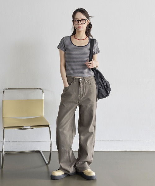 UNE MANSION(ユヌマンション)の「ラウンドネックバイカラーストライプセミクロップド半袖Tシャツカットソー(Tシャツ/カットソー・レディース・グレー/アイボリー/レッド/ベージュ・FREE)」の8枚目の写真