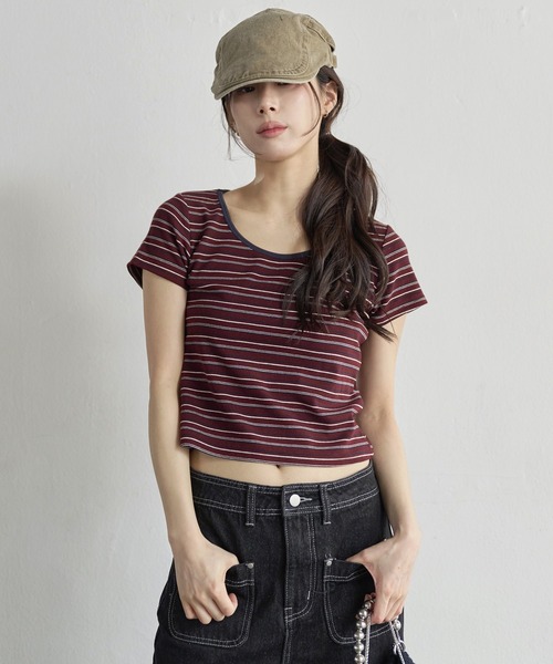 UNE MANSION(ユヌマンション)の「ラウンドネックバイカラーストライプセミクロップド半袖Tシャツカットソー(Tシャツ/カットソー・レディース・グレー/アイボリー/レッド/ベージュ・FREE)」の15枚目の写真