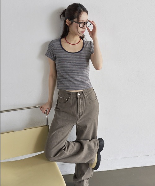 UNE MANSION(ユヌマンション)の「ラウンドネックバイカラーストライプセミクロップド半袖Tシャツカットソー(Tシャツ/カットソー・レディース・グレー/アイボリー/レッド/ベージュ・FREE)」の22枚目の写真