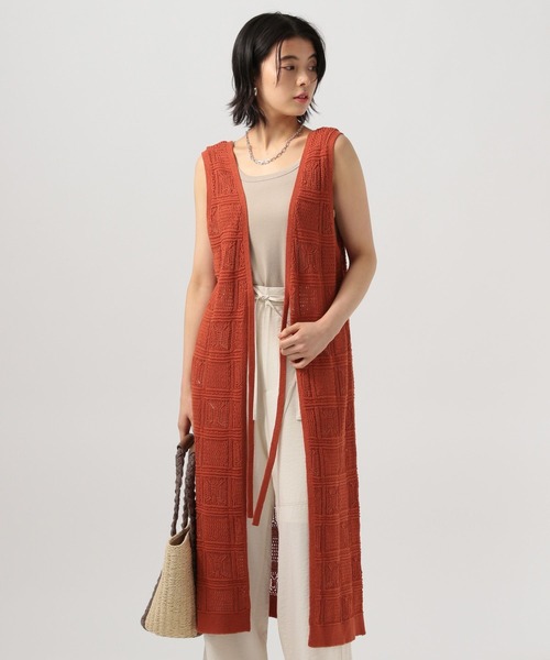 BAYFLOW（ベイフロー）の「[前後2WAYで着られる]シアーニットジレ（その他トップス・レディース・ブラック/アイボリー/テラコッタ・FREE）」の2枚目の写真