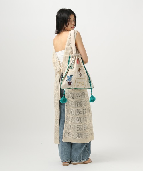 BAYFLOW（ベイフロー）の「[前後2WAYで着られる]シアーニットジレ（その他トップス・レディース・ブラック/アイボリー/テラコッタ・FREE）」の3枚目の写真