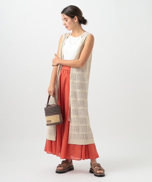 BAYFLOW（ベイフロー）の「[前後2WAYで着られる]シアーニットジレ（その他トップス・レディース・ブラック/アイボリー/テラコッタ・FREE）」の9枚目の写真