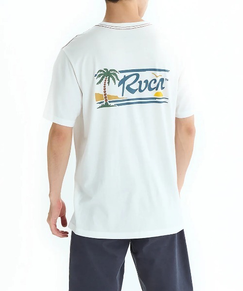 RVCA(ルーカ)の「RVCA メンズ 【EXOTICA】 EXOTICA SS Tシャツ 【2025年夏モデル】/ルーカバックプリント半袖Tシャツ(Tシャツ/カットソー・メンズ・オフホワイト/ピンク系その他・SMALL/MEDIUM/X-LARGE/LARGE)」の3枚目の写真