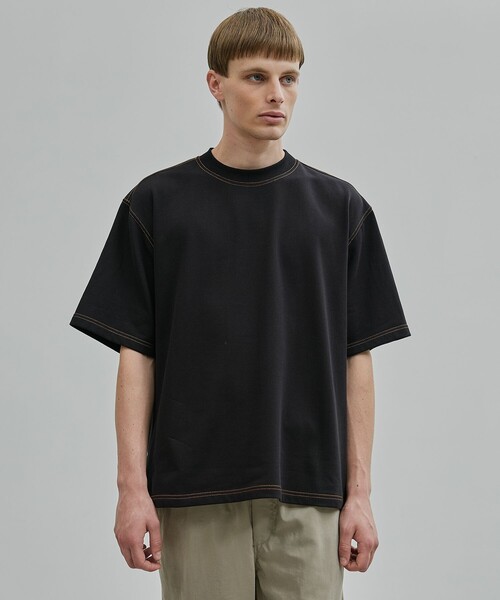 UNITED TOKYO(ユナイテッドトウキョウ)の「コントラストステッチドッキングTシャツ(シャツ/ブラウス・メンズ・ホワイト/ブラック・1/2)」の17枚目の写真