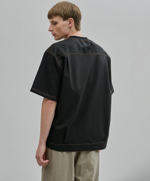 UNITED TOKYO(ユナイテッドトウキョウ)の「コントラストステッチドッキングTシャツ(シャツ/ブラウス・メンズ・ホワイト/ブラック・1/2)」の14枚目の写真