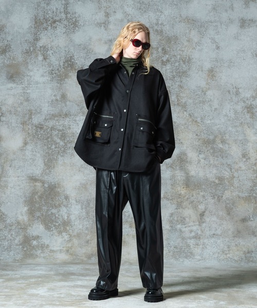 glamb（グラム）の「4XL Stand Collar Shirt / 4エックスエルスタンドカラーシャツ（シャツ/ブラウス・メンズ・ブラウン/ブラック・FREE）」の7枚目の写真