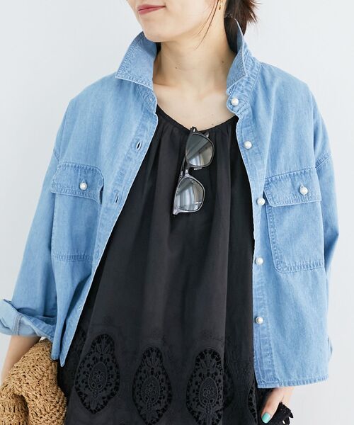 le.coeur blanc(ルクールブラン)の「《軽い素材》パールボタンコンパクトデニムシャツ(シャツ/ブラウス・レディース・ブルー/サックスブルー・38)」の15枚目の写真