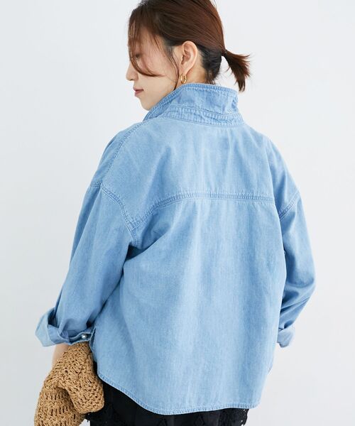 le.coeur blanc(ルクールブラン)の「《軽い素材》パールボタンコンパクトデニムシャツ(シャツ/ブラウス・レディース・ブルー/サックスブルー・38)」の19枚目の写真