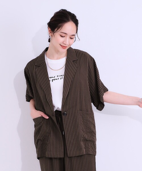 Cutie Blonde(キューティーブロンド)の「【セットアップ可能/ひんやり/吸水速乾】サッカーストライプ テーラードカラーシャツジャケット(テーラードジャケット・レディース・ネイビー系2/ブラック系2/ブラウン系その他3・03/04/02/01)」の17枚目の写真