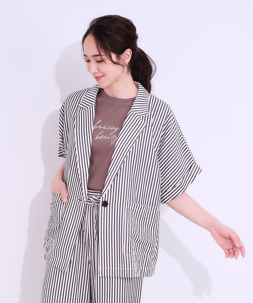 Cutie Blonde(キューティーブロンド)の「【セットアップ可能/ひんやり/吸水速乾】サッカーストライプ テーラードカラーシャツジャケット(テーラードジャケット・レディース・ネイビー系2/ブラック系2/ブラウン系その他3・03/04/02/01)」の9枚目の写真