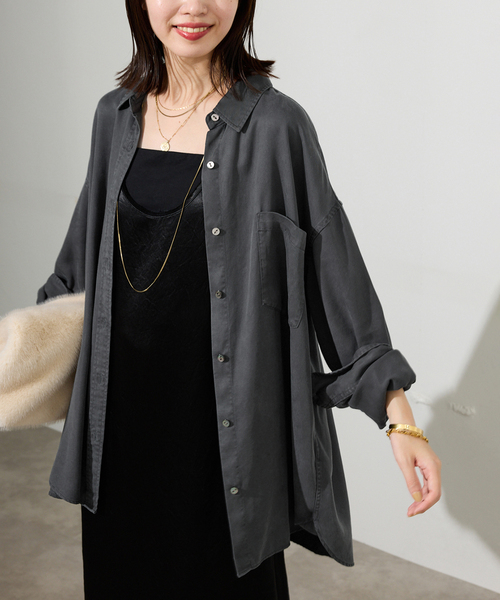 SLOBE IENA(スローブイエナ)の「《セットアップ対応可》製品染めシャツ(シャツ/ブラウス・レディース・グレー/カーキ/ベージュ・FREE)」の12枚目の写真