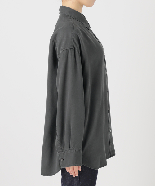 ⭐︎人気アイテム⭐︎slobeiena 製品染めシャツ SLOBE IENA（スローブイエナ）の「製品染めシャツ（シャツ