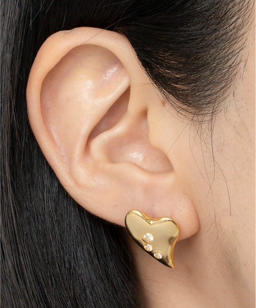 LAPUIS(ラピュイ)の「LAPUIS(ラピュイ) Garden Heart pierced earrings(ピアス(両耳用)・レディース・シルバー/ゴールド・FREE)」の1枚目の写真
