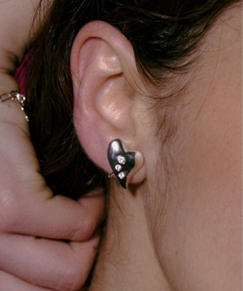 LAPUIS(ラピュイ)の「LAPUIS(ラピュイ) Garden Heart pierced earrings(ピアス(両耳用)・レディース・シルバー/ゴールド・FREE)」の6枚目の写真